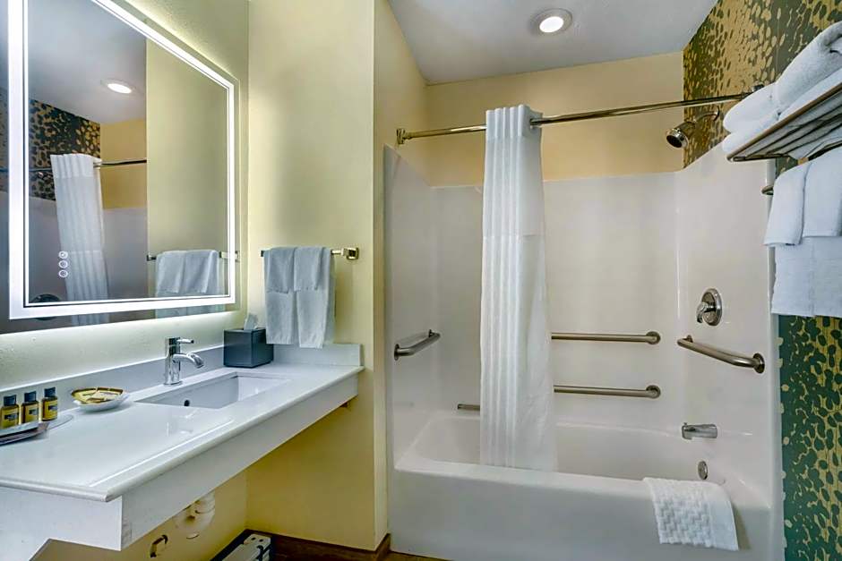 Best Western Plus Cold Spring