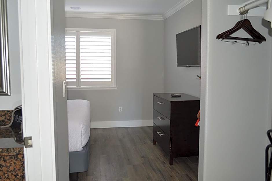 Fairview Inn & Suites