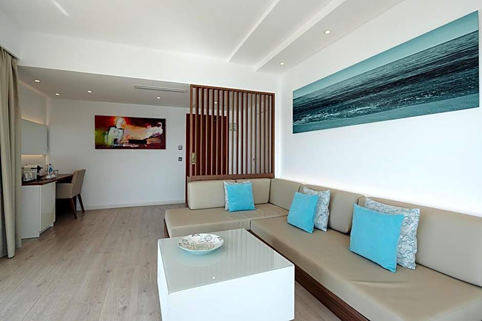 THB El Cid - Adults Only