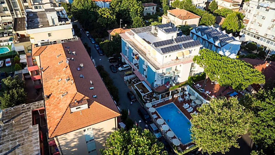 Hotel Villa dei Fiori - sul mare con piscina