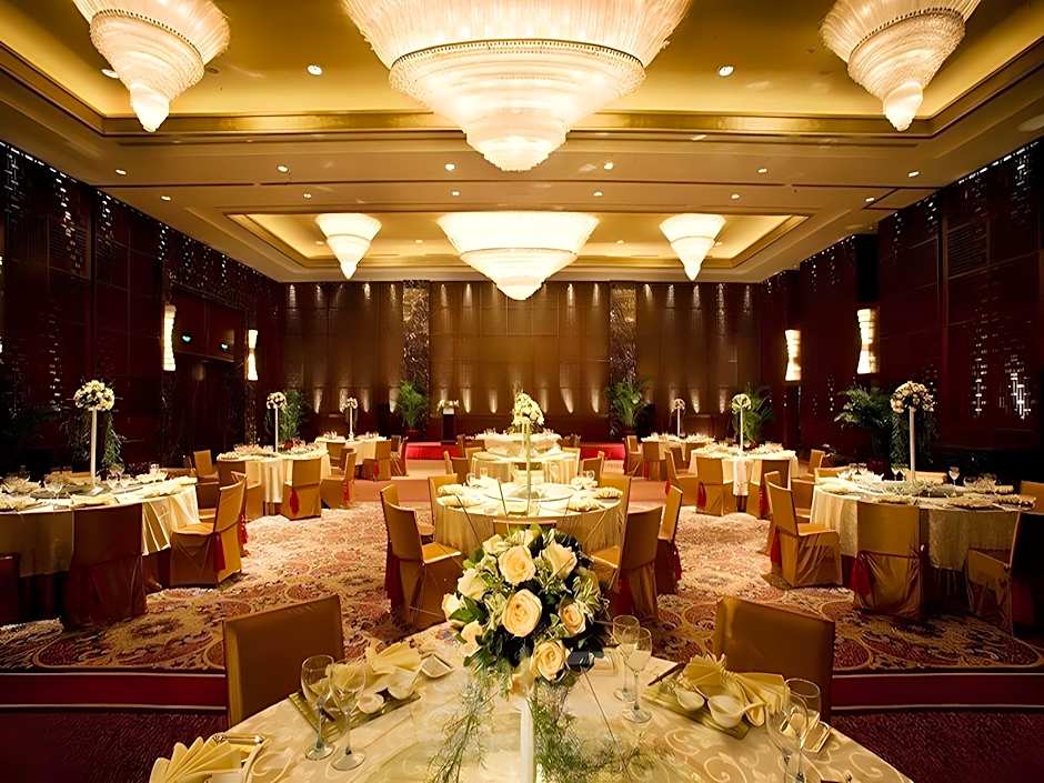 Wuhan Oriental Jianguo Hotel – Wuhan, OH