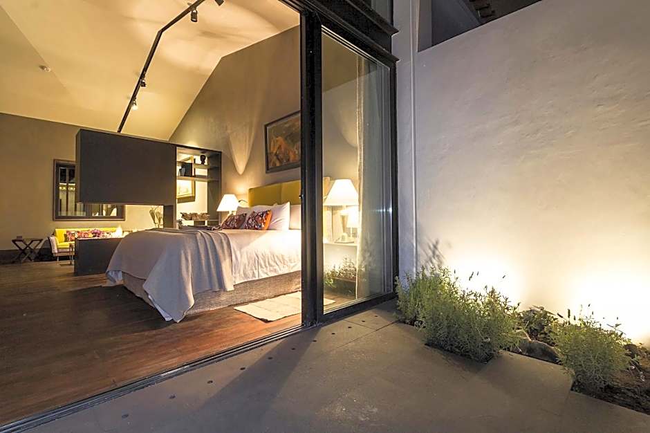 Uvence Arte + Hotel
