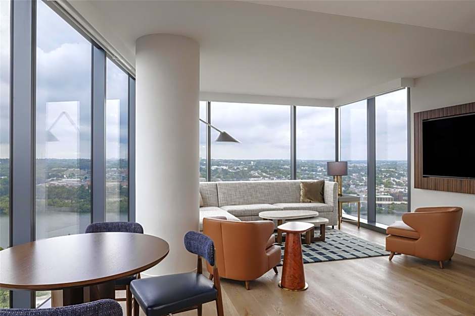 Hilton Arlington Rosslyn The Key