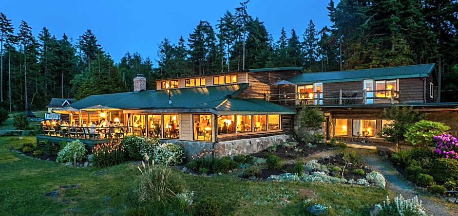 The Surf Lodge and Pub