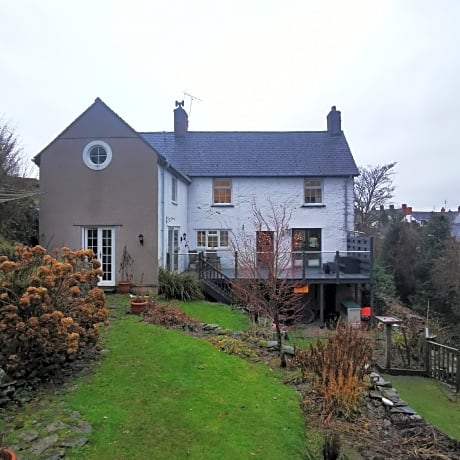 Rooms by the River at Glan Aber