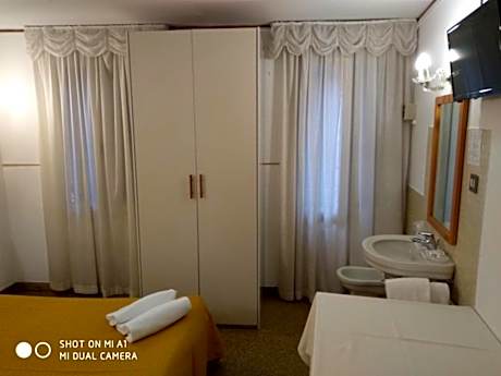 Double Room with Shared Bathroom
