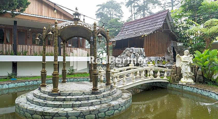 Javenir Hotel Tawangmangu Mitra RedDoorz