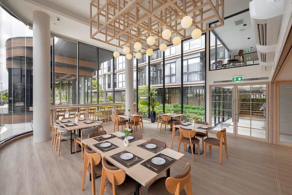 Salaya One Hotel & Service Apartment