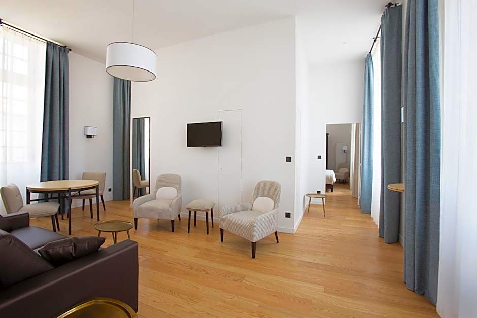 College des Doctrinaires, Hôtel, Résidence et SPA