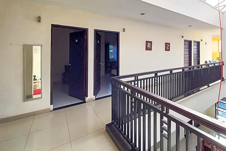 D Cost 19 Syariah Mitra RedDoorz