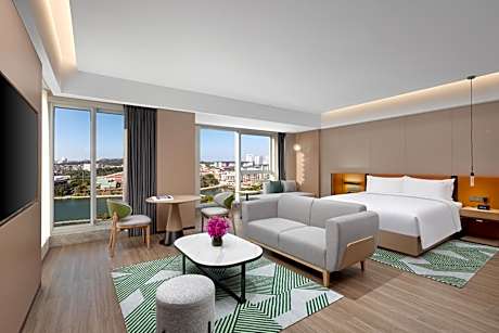 1 King Suite