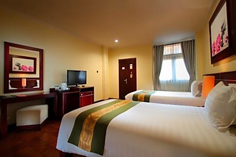 SUPERIOR ROOM