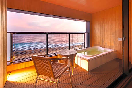 Deluxe Twin Room with Sea View