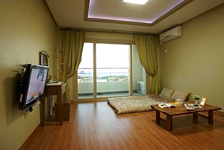 Korean-Style Standard Studio