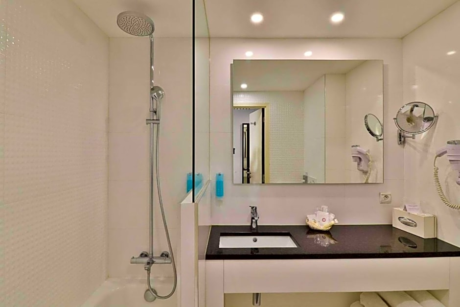 Best Western Plus Cannes Riviera & SPA