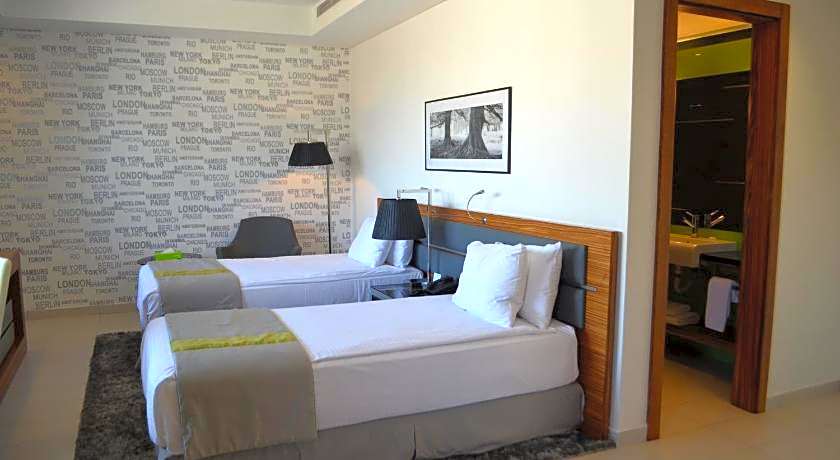 Warwick Stone 55 Hotel