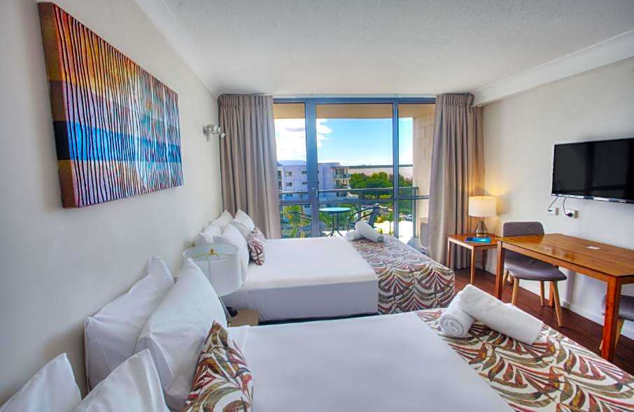 Cairns Plaza Hotel