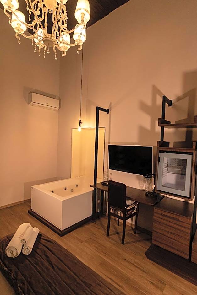 Duomo Luxury Suites