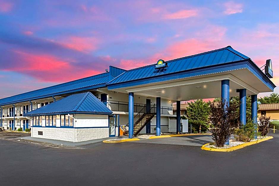 Days Inn by Wyndham Knoxville North