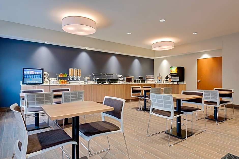 Microtel Inn & Suites by Wyndham Clarion