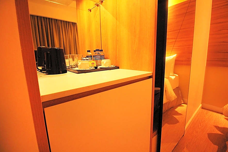 Ferra Hotel and Garden Suites