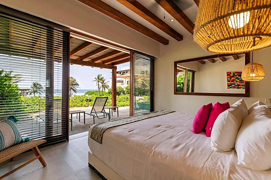 Marea Beachfront Villas