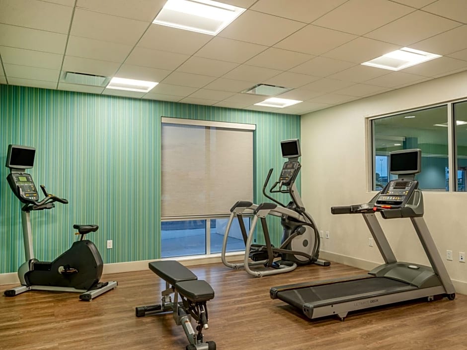 Holiday Inn Express & Suites Watertown By IHG