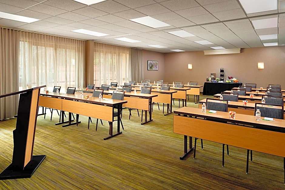 Courtyard by Marriott Atlanta Perimeter Center