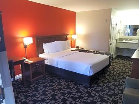 King Room - Non-Smoking