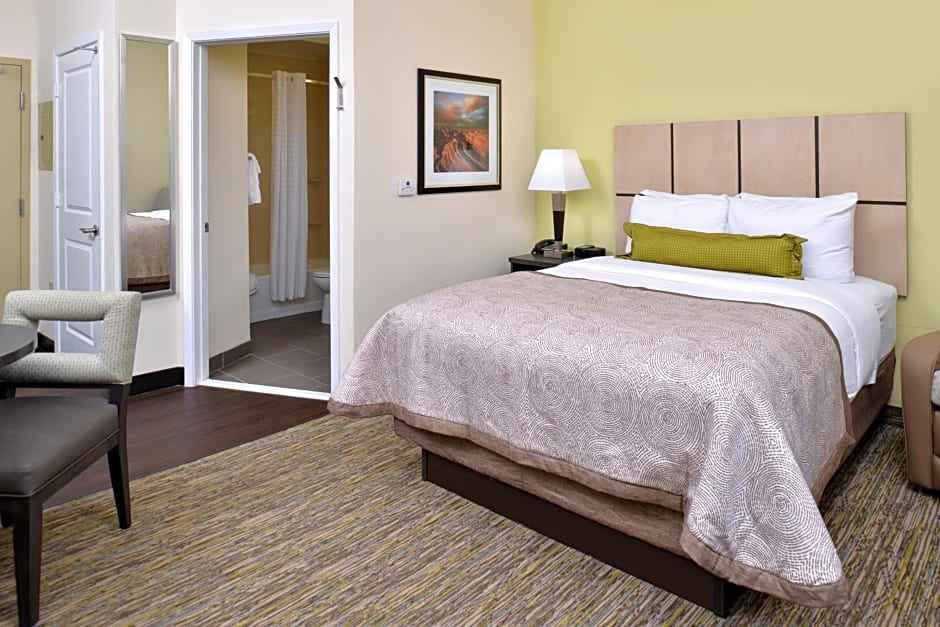 Candlewood Suites KENEDY