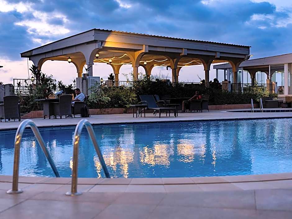 Country Lodge Complex