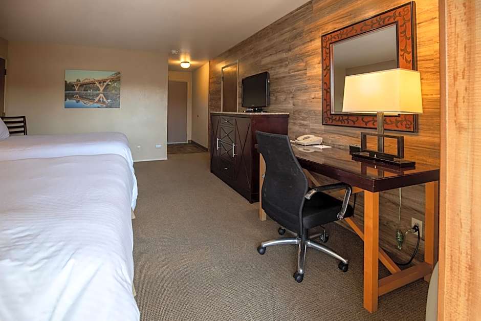 Riverside Inn