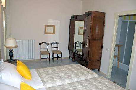 Double or Twin Room with Private Bathroom