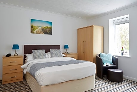 Standard King or Twin Room