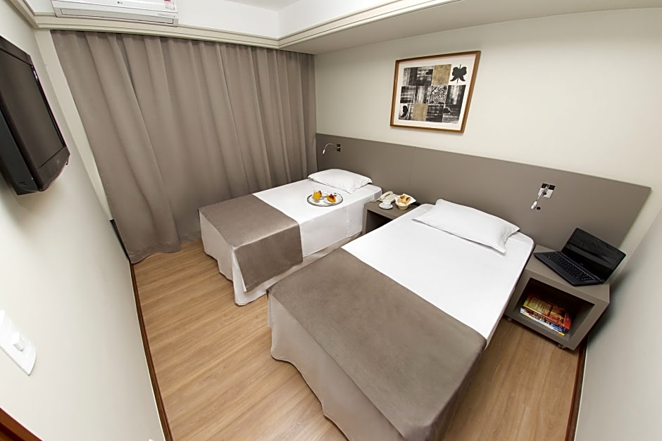 Alta Reggia Plaza Hotel