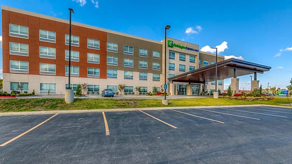 Holiday Inn Express & Suites Tulsa Midtown By IHG