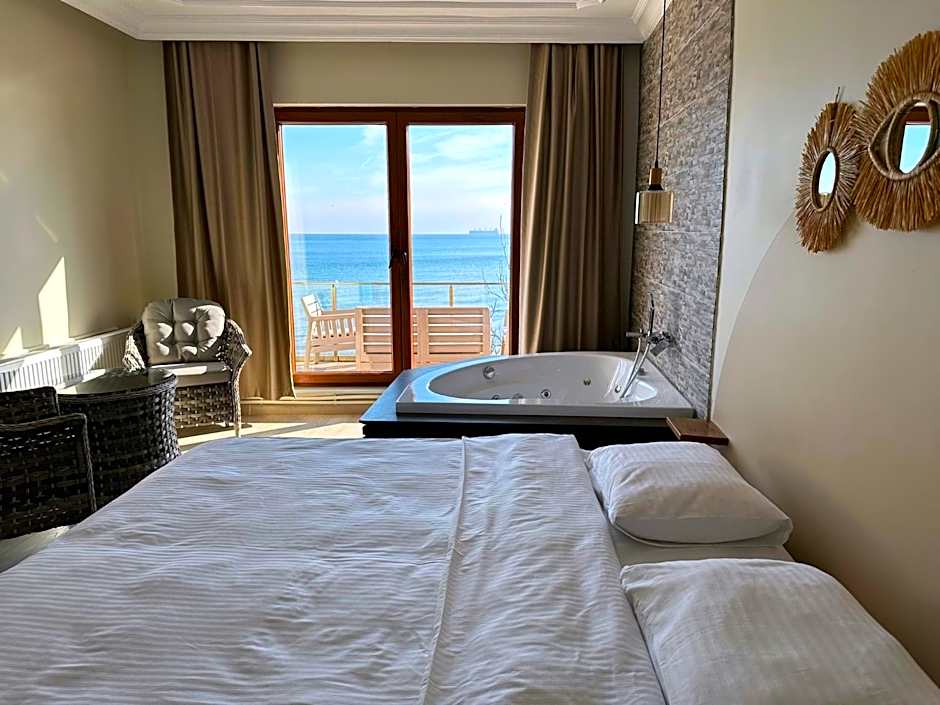 Foto 1 di 13 di Deluxe, Sea View, Balcony