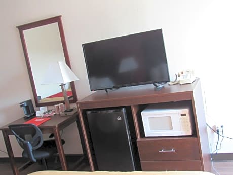 Standard Queen Room with Two Queen Beds - Non-Smoking