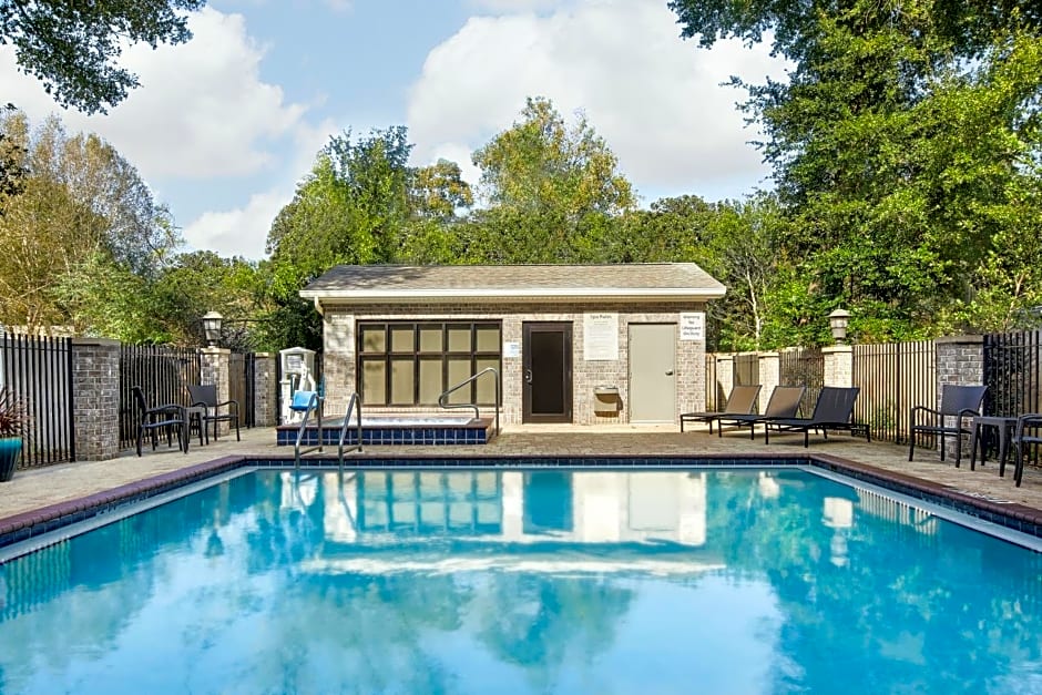 Holiday Inn Express Hotel & Suites Pensacola-West Navy Base, an IHG Hotel