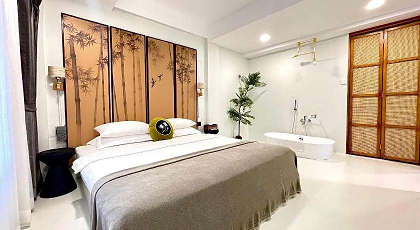 YOLO Bangkok Boutique Hotel