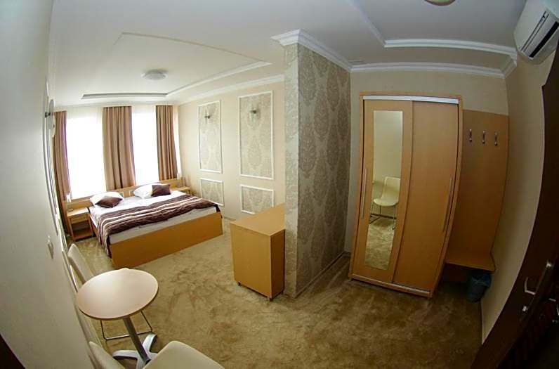 Hotel Pod Złotą Koroną