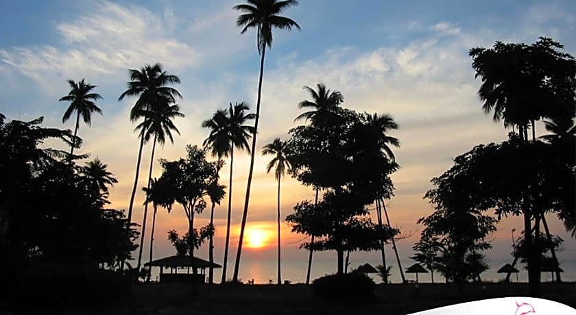 Khanom Golden Beach Hotel