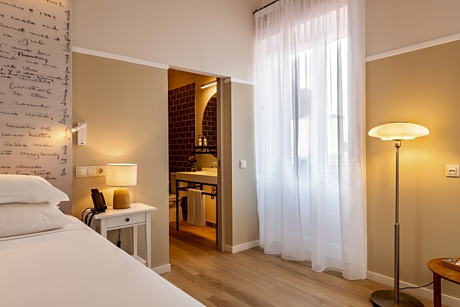 Pestana Fisherman Village