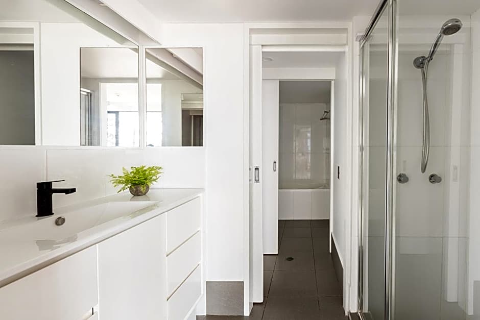 Columbia Beachfront Apartments on Rainbow Bay