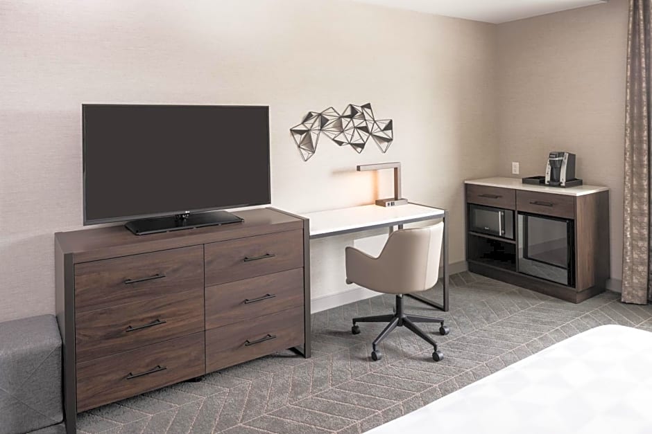 Holiday Inn Boston Logan Airport - Chelsea By IHG
