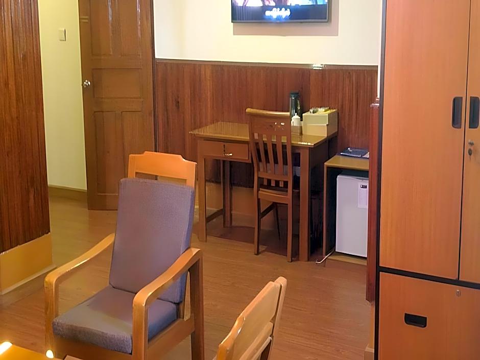 Shwe Htee Hotel