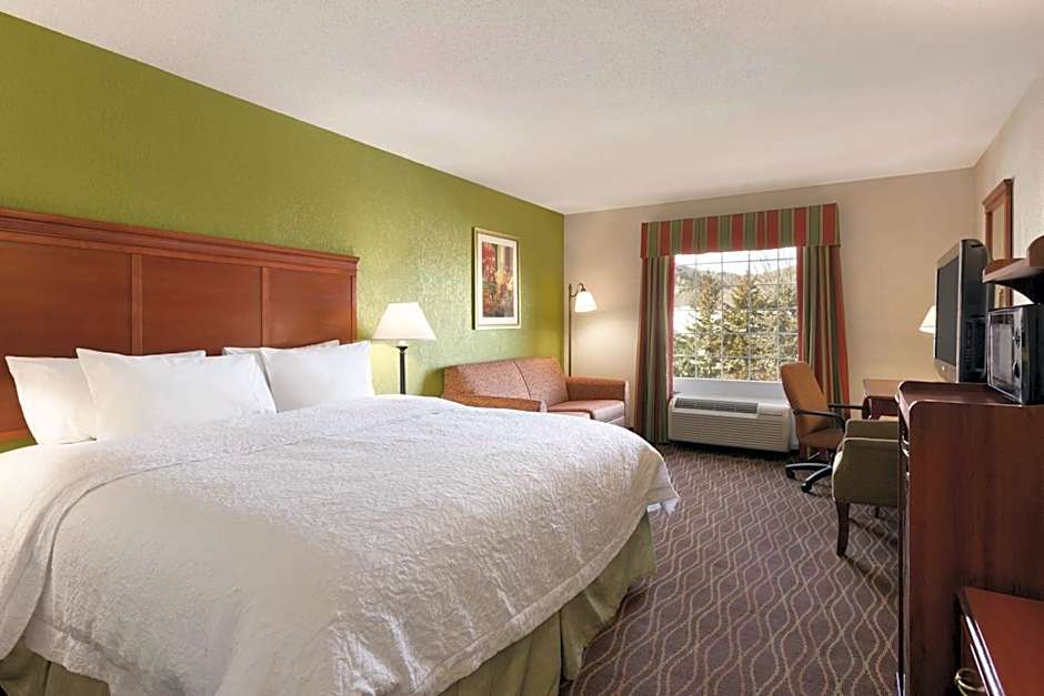 Hampton Inn By Hilton & Suites Greenfield