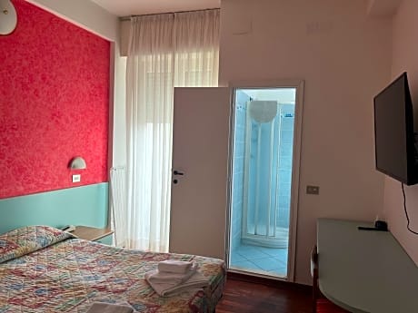 Basic Double Room