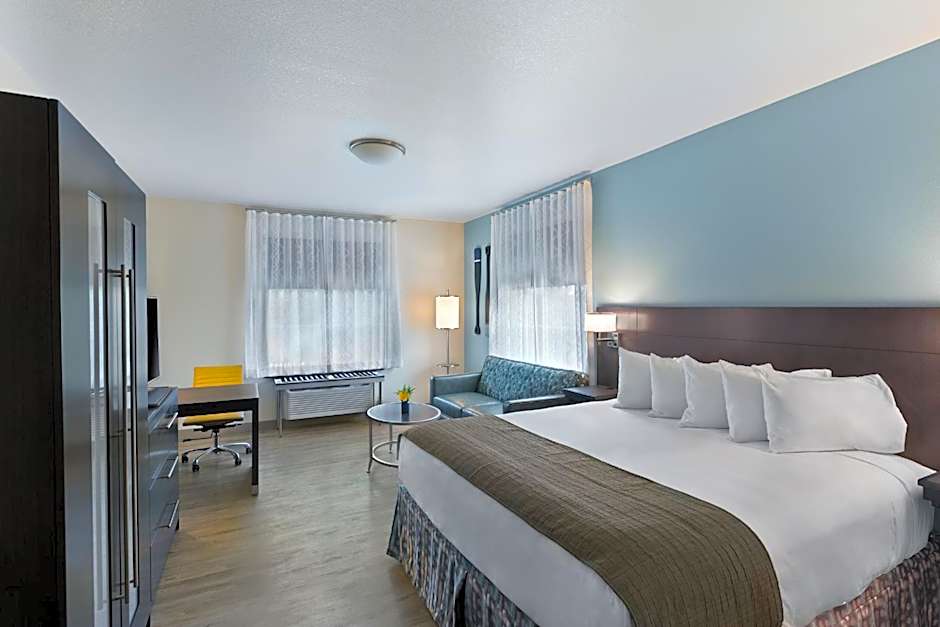 Oxford Suites Bellingham