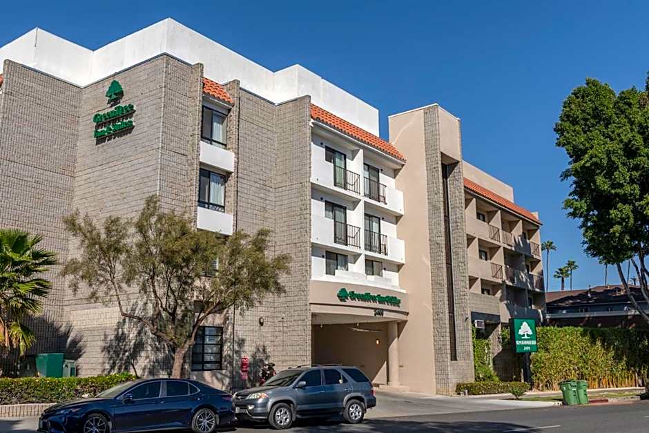 GreenTree Inn & Suites Los Angeles - Alhambra - Pasadena
